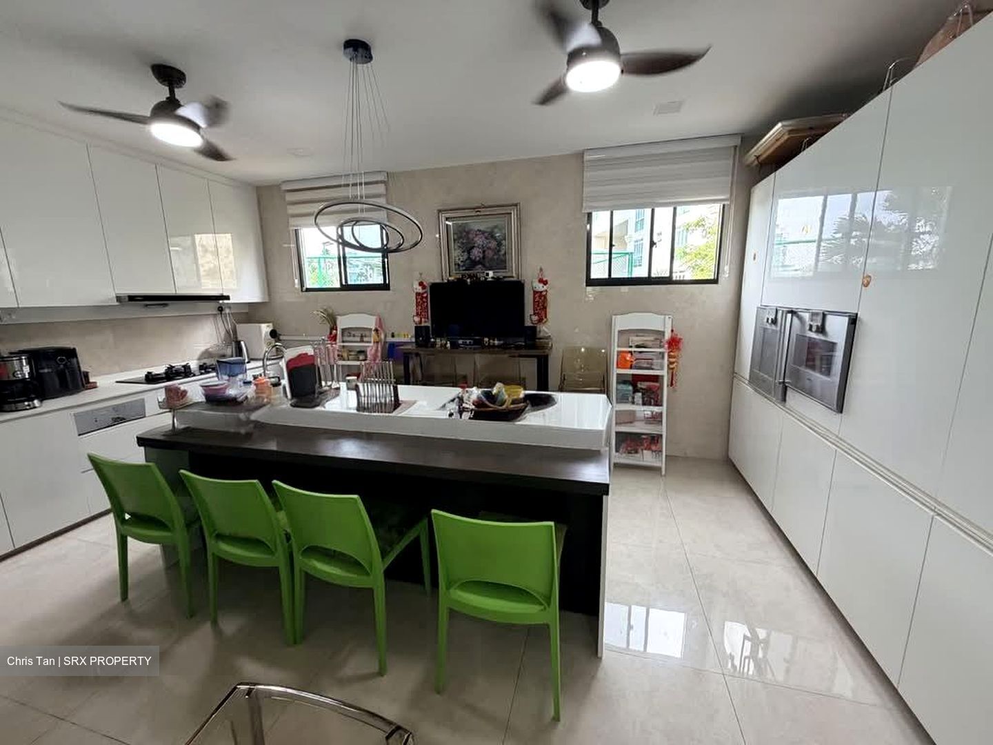 Flora Road (D17), Terrace #553593671